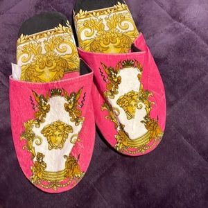 Womens Versace house slippers